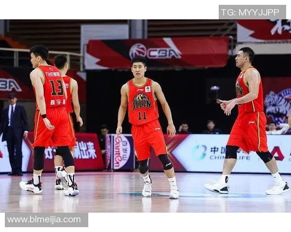 重庆篮球队进攻战术解析与球队发展前景展望